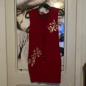 Elegant Red Hooded Mini Dress with Gold Accents 2/35$